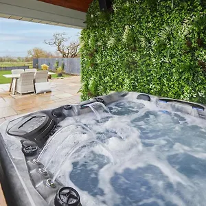Holiday home Host & - The Stables, Yarm